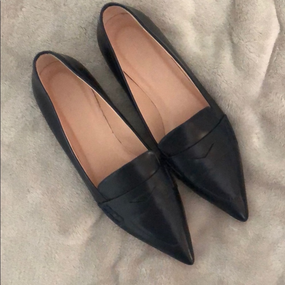 Never worn club Monaco navy loafers